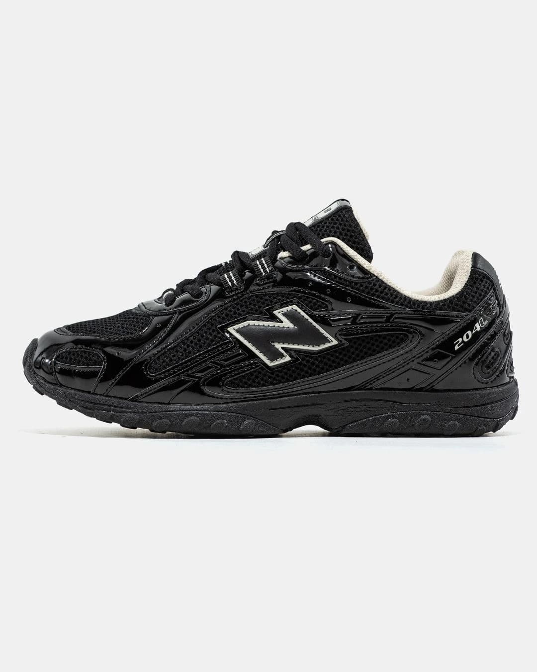 New Balance 204L Black