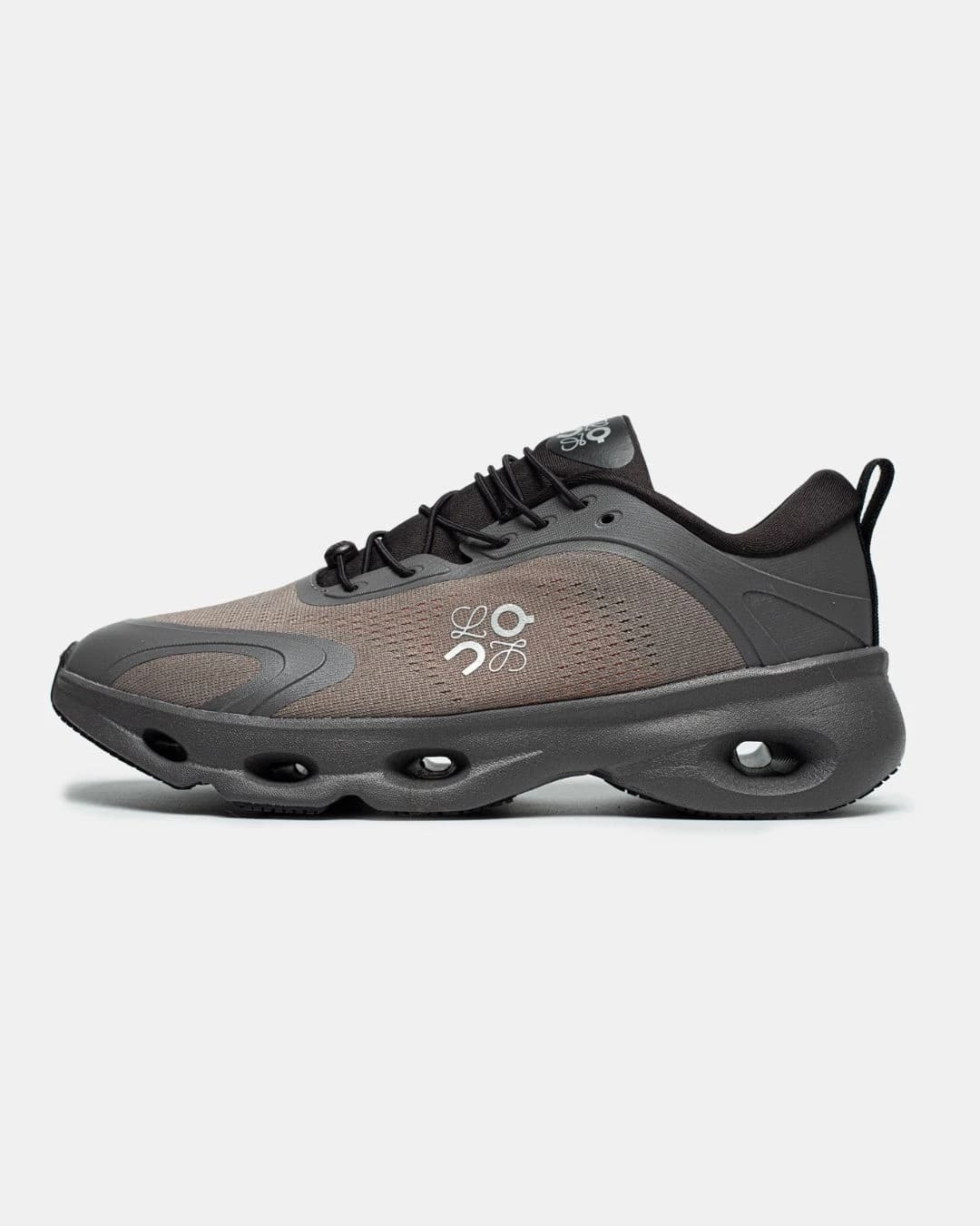 ON Cloudsolo x Loewe Brown
